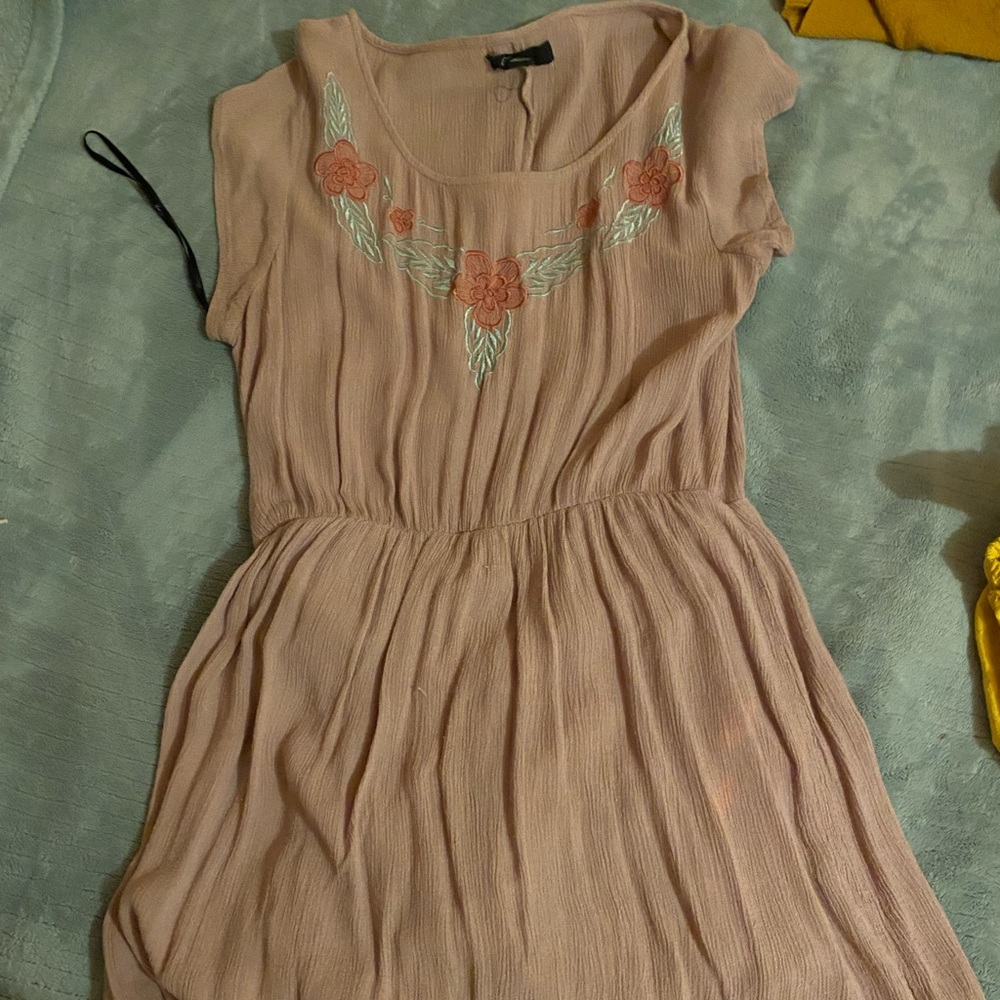 I love this dress but it doenst fit me anymore
